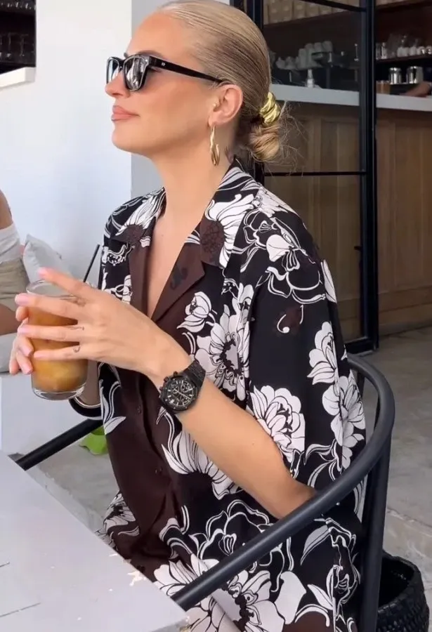Burcuesmersoy2